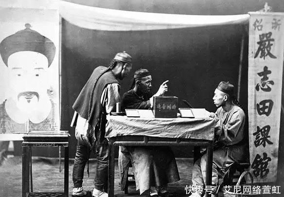 晚清时期|晚清时期老照片：女子媚态毕露