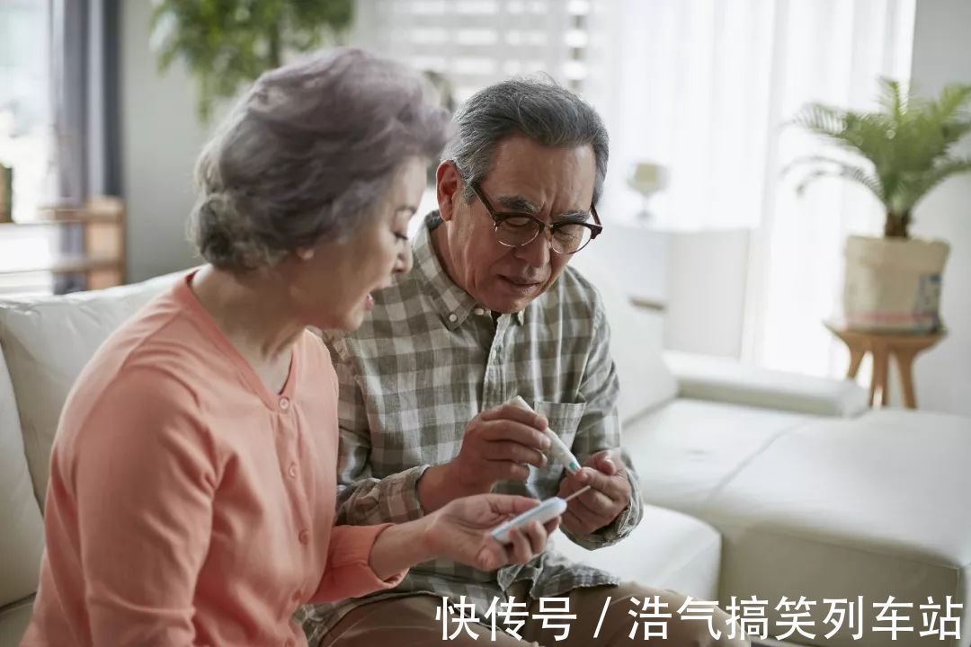 炉甘石洗剂|药店买药有5个“潜规则”，大多人都被忽悠了！看看你被坑了多少