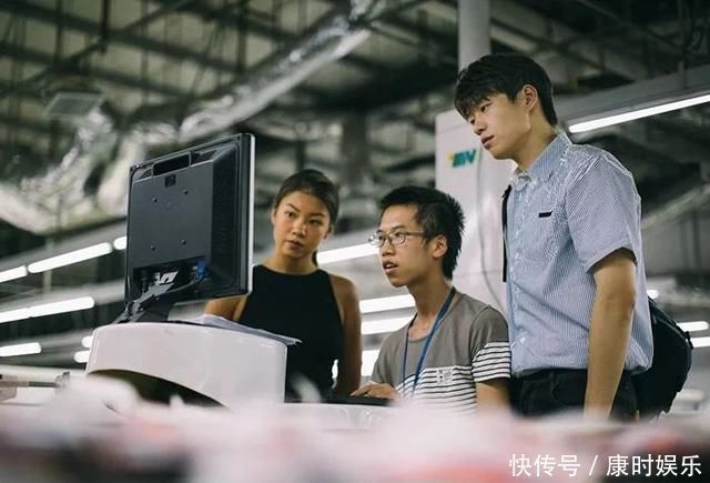 球鞋|球鞋当花瓶,鲜花填充羽绒服时尚界的环保也太香了