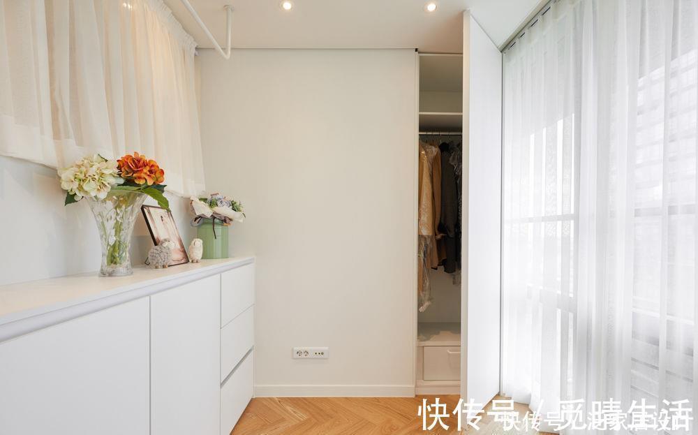 自由职业|32岁女青年独居120㎡大房,坚持化繁为简,一个人更自由自在