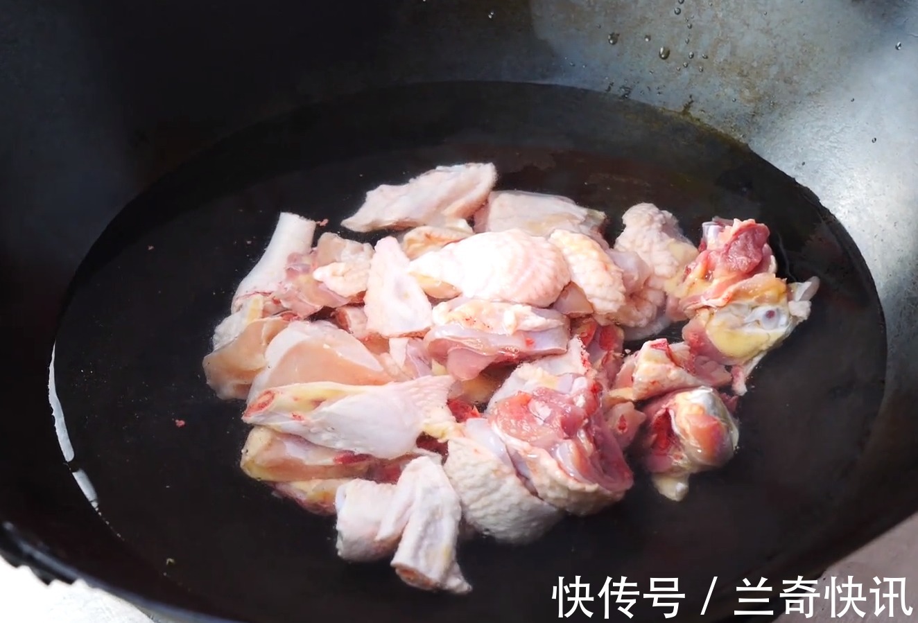 特色|爱吃大盘鸡的收藏了,教你特色做法,色香味俱全,看着直流口水