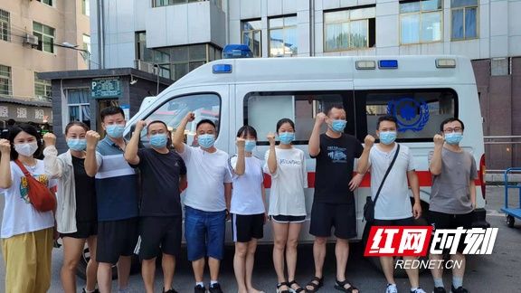 护城墙|凤凰县人民医院：白衣执甲，筑起凤凰古城“护城墙”