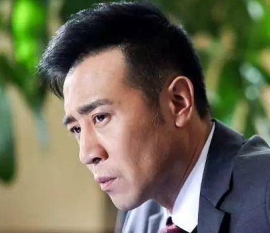 陈独秀|于和伟:妻子供他读书,成名后给8个哥姐买房,活成人生赢家