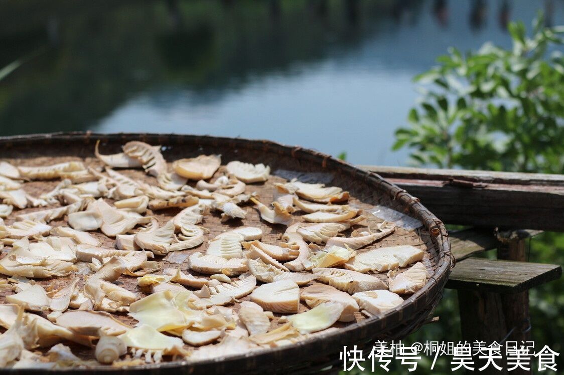 笋干直接放在水里泡？难怪很硬很难嚼，教你正确做法，鲜嫩又好吃