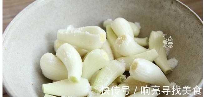 鲜嫩|夏天，市场上碰到别手软，5元1斤，鲜嫩营养，腌着吃又脆又开胃！