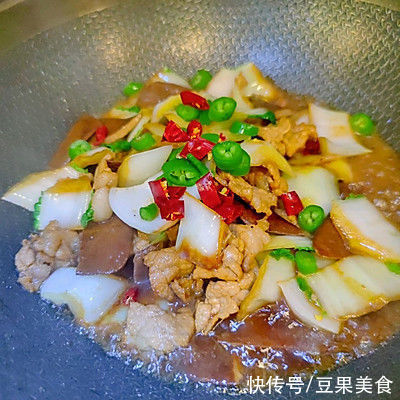 #东古家味美食#白菜帮炒肉