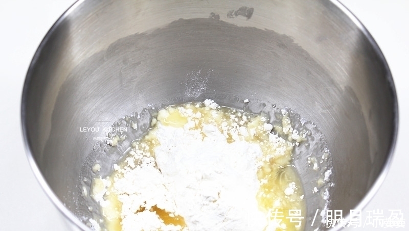 不用发面,在家做出层次分明、酥到掉渣的烧饼,学会可以开店