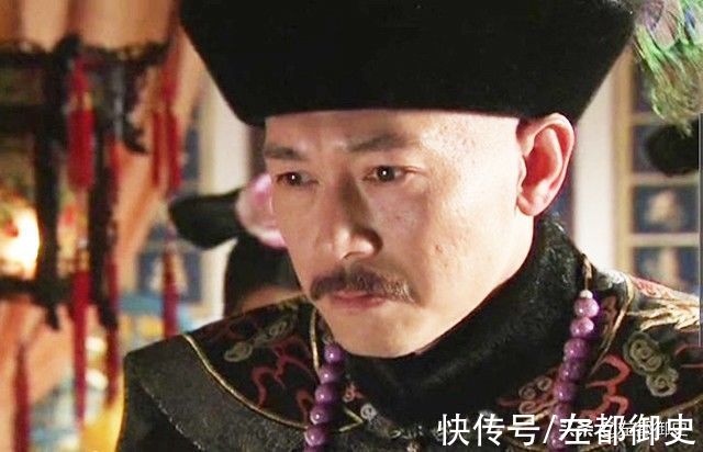 辞馆@此人屡试不中后被明珠赏识，但他却不识抬举，非要靠本事考取进士