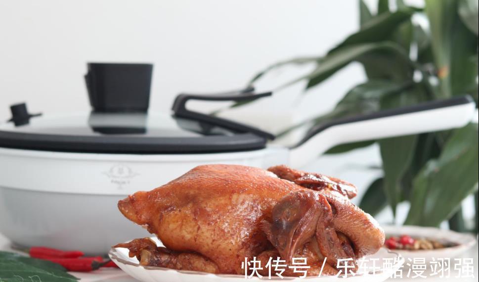 酱油鸡 鲜嫩多汁,咸香浓郁,就是干饭人的“战斗鸡”