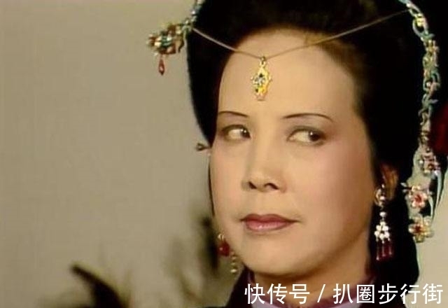 小姐姐#为何凤姐能掌控平儿,却搞不定秋桐?