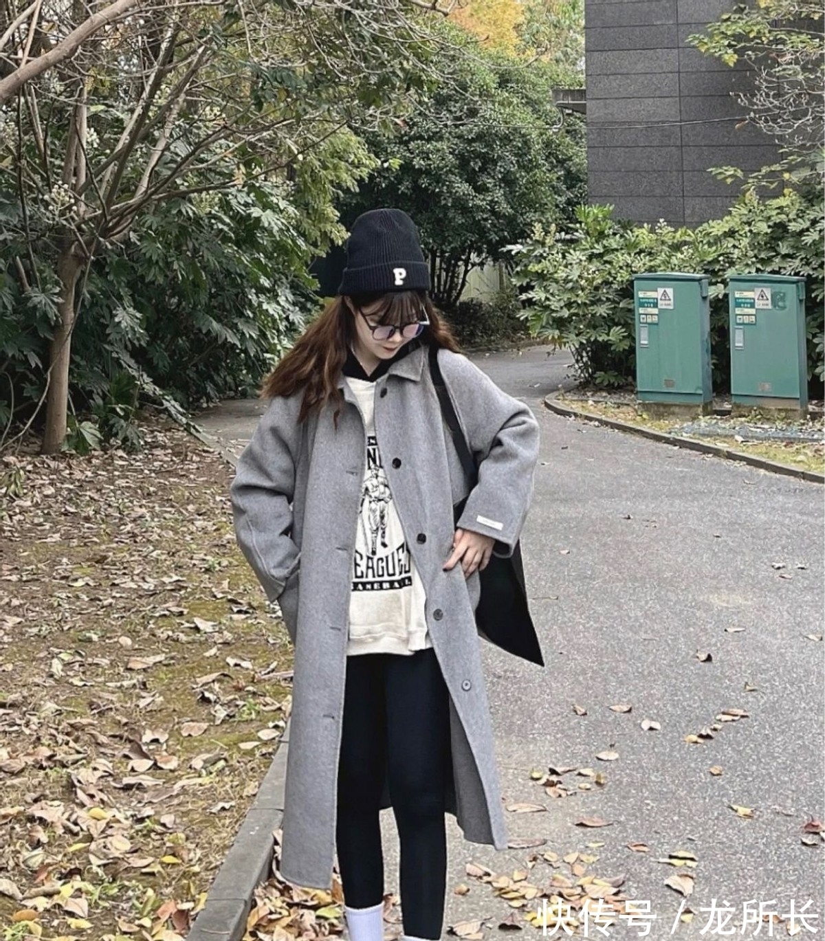 阔腿裤 女人哪怕没有减肥压力,大衣下面也别总配阔腿裤,这样搭更显瘦