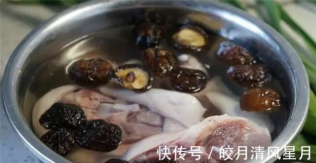 肘子|懒人肘子做法,做出来香味十足,再配一碗热干饭,那味道好啊!