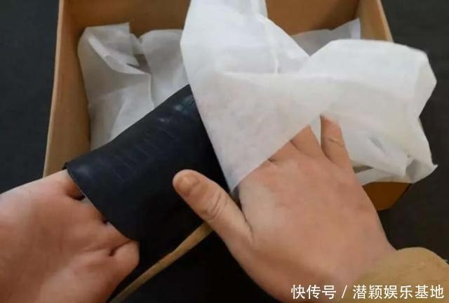 买了20多年鞋,才知道原来包着新鞋的那层白纸和白布用处这么多