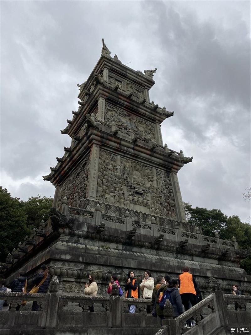 前往佛教圣地普陀山进香祈福