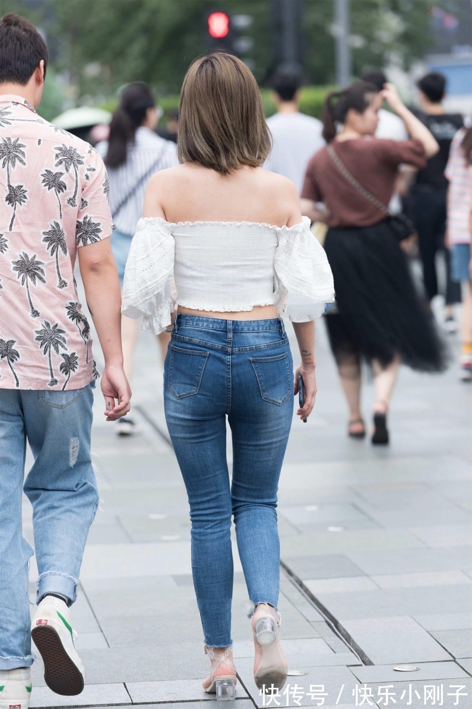 包带|纯洁美丽的气质美女,像一盆牡丹,随和但不随便,感觉我要恋爱了