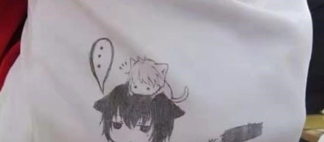 小兰|二次元侵蚀校服“痛衣现象”，这些校服就是别人家的校服