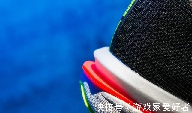 Puma 享受在氮气加持下的绵柔脚感吧！Puma全新跑鞋堪称出街首选！