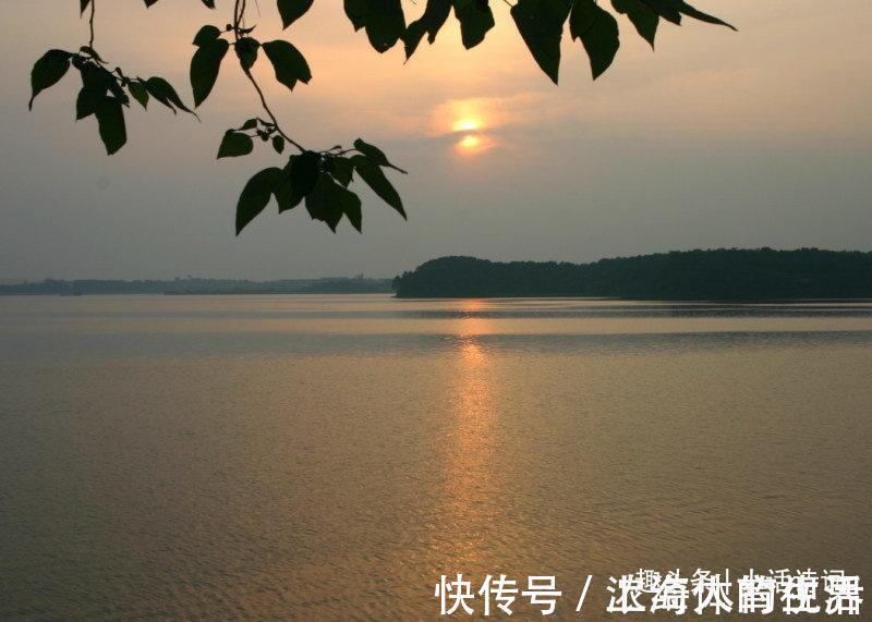 诗人&写洞庭湖的诗很多,刘禹锡的诗却能脱颖而出,他的这首诗好在哪里