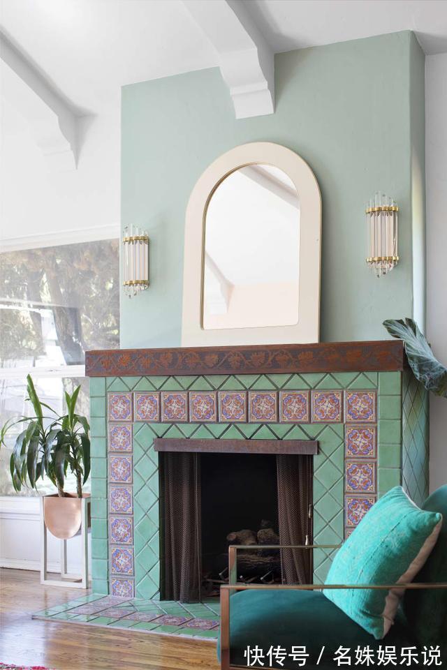 住进|比大白墙耐看,这个出租屋的墙面设计,仿佛住进了电影里