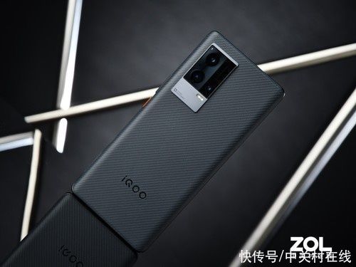 oled|高端旗舰该有什么气质？iQOO 8 Pro图赏