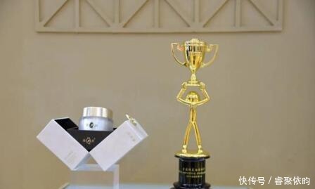 东方美学|片仔癀两大护肤精品荣获美伊大奖，C位入驻瑞丽新青年未来公社