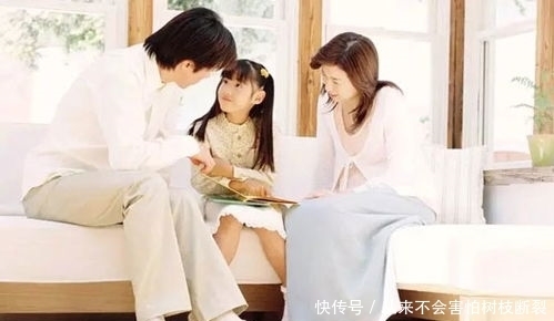 父母|守约是-一种好习惯,父母应从小灌输孩子这种观念