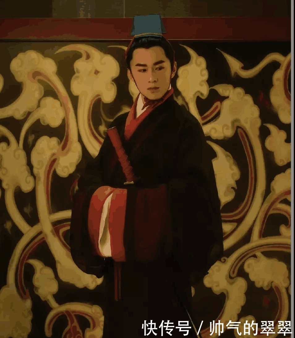 拔剑|对于霸气修长的汉代长剑, 古人都是怎么佩戴才能让自己更迅速拔出剑?