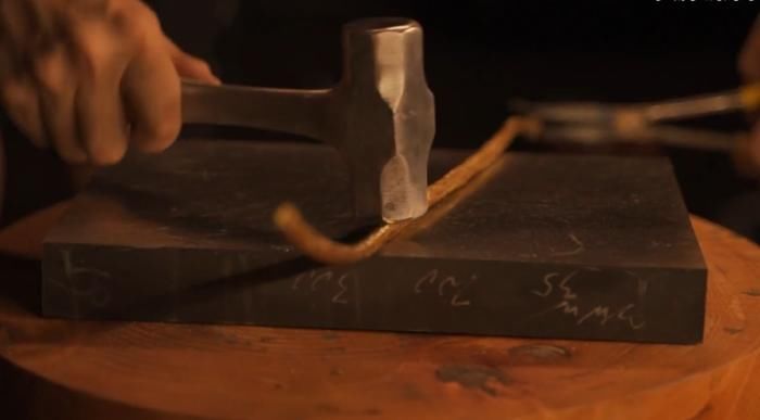 古蜀|耗时4个月，花费25万，小伙“神还原”三星堆金杖上热搜