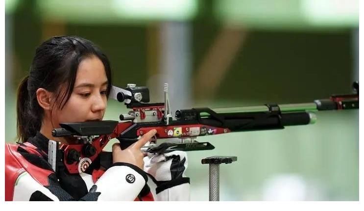 張家齊|李娜的脾氣還真不小，把記者懟的無話可說，這作風跟王菲很相似