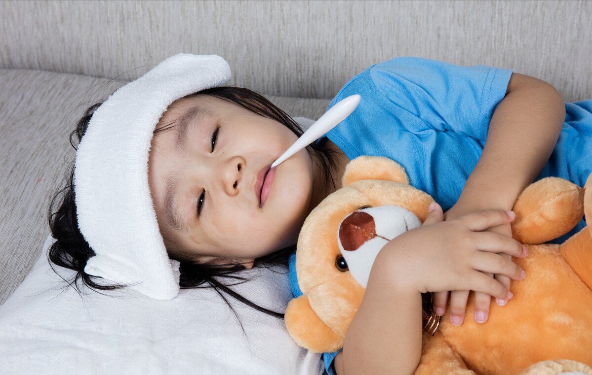 跳跳杆|父母注意：60多年前风靡日本的危险玩具，现以另一形式在我国流行