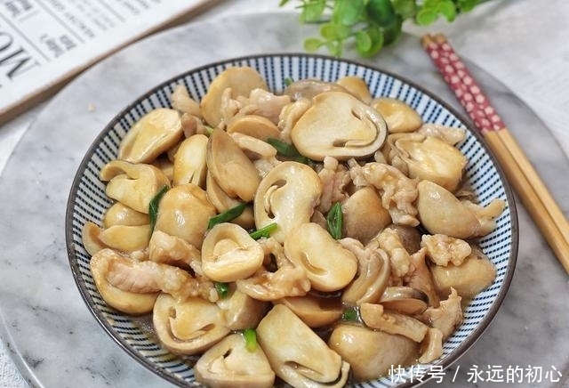 简单|秋天此菜要多吃,好吃易消化,简单一炒,比肉更香,上桌吃不停嘴