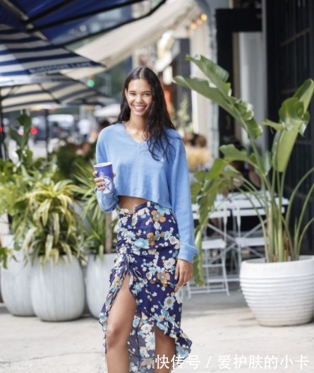 优雅|秋天正是穿裙子的时候,优雅又时髦,适度露肤性感还显白