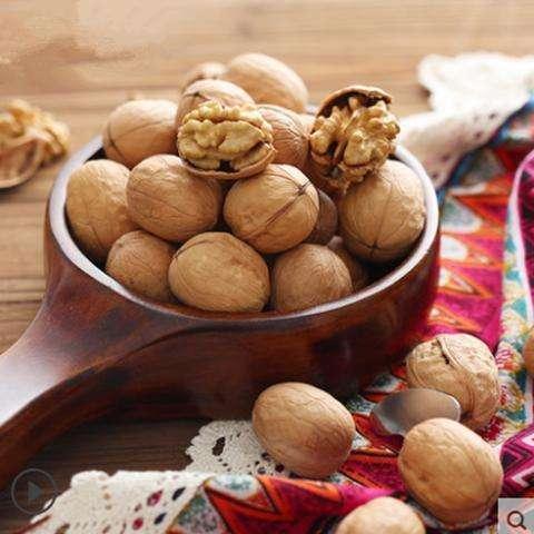 核桃|糖尿病四个征兆你中几个6种天然降糖食物,坚持吃,预防糖尿病