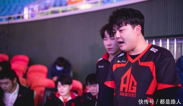 王者荣AG真人娱乐官方网站耀：成都AG超玩会冬冠回顾成也澜败也澜教练月光卸任