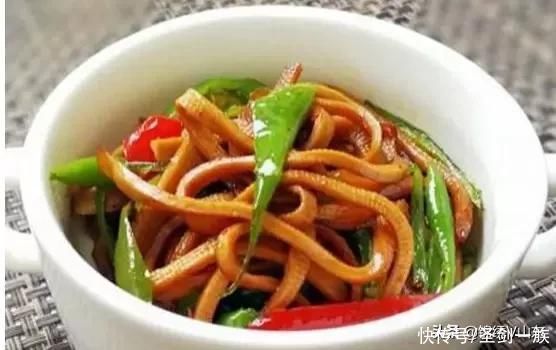 家庭聚会上,老婆做了一桌子菜,我最喜欢这几道菜,菜谱分享给你