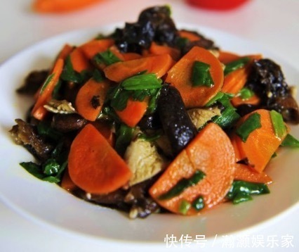 美容养颜|黑木耳和此物一起炒,子宫越来越干净,血管不堵塞,皮肤也细腻了