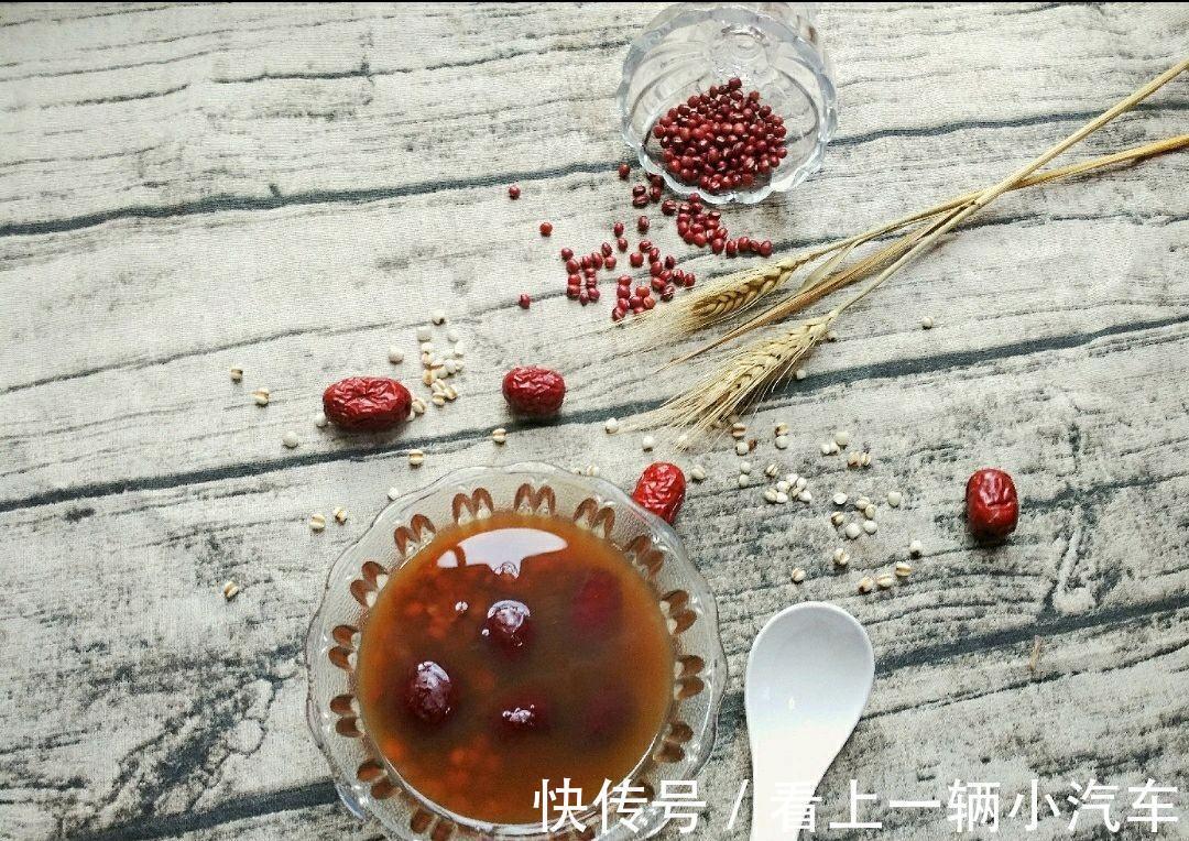 小肚腩|入伏后,常给家人喝这汤,祛湿消暑,脾胃好了一身轻松