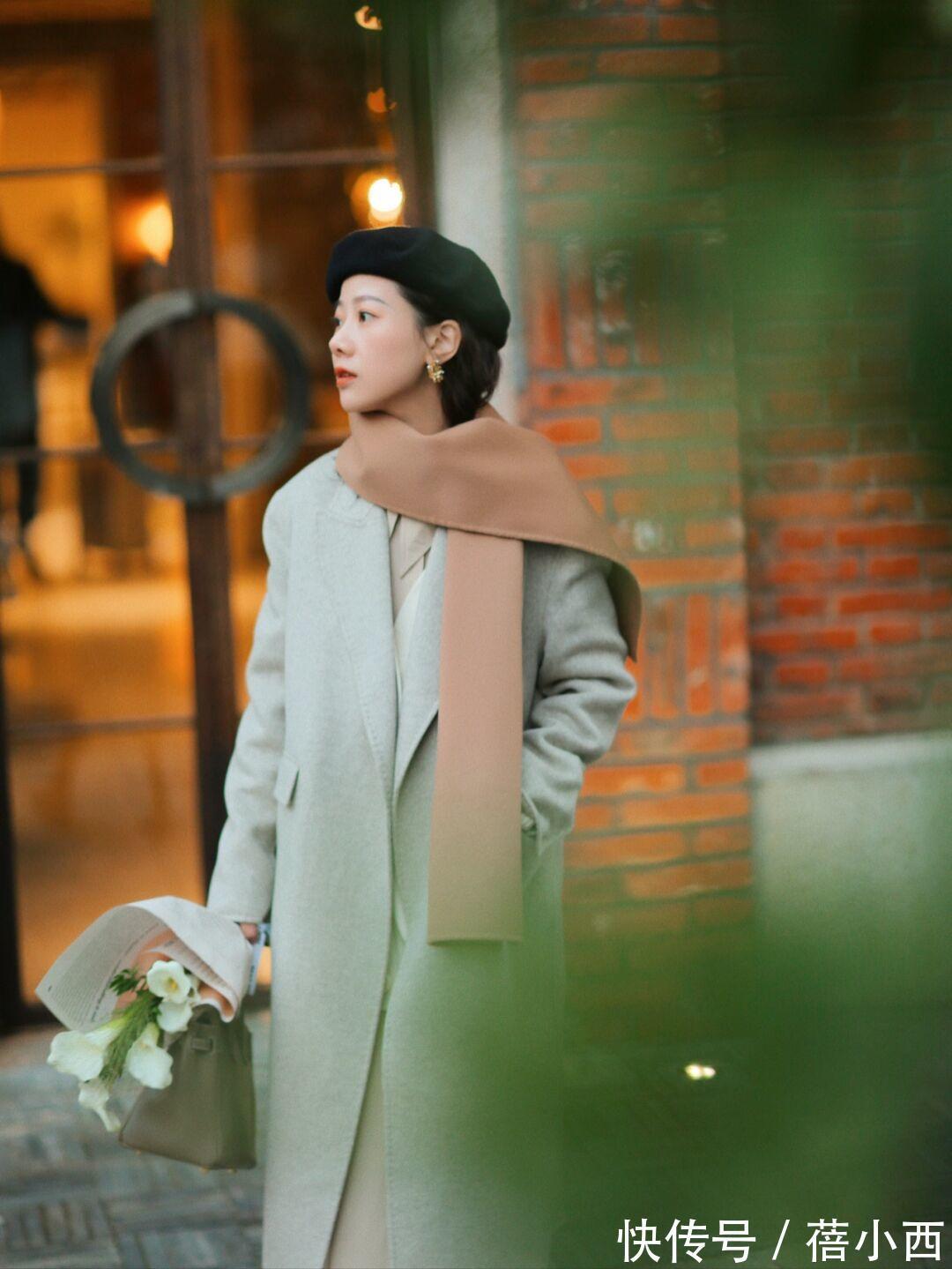 大衣|入手一件“长款大衣”,这样搭配阔腿裤、牛仔裤、半身裙,显档次