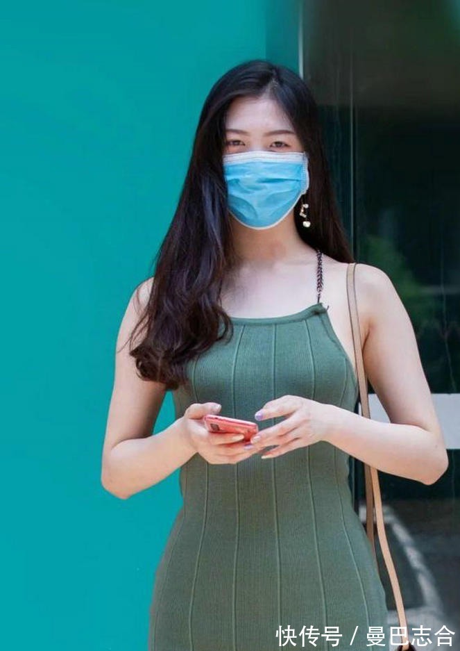 夏季|洋气十足的穿搭,黑色蕾丝绣花连体短裤,穿出夏季的清凉拉风的美