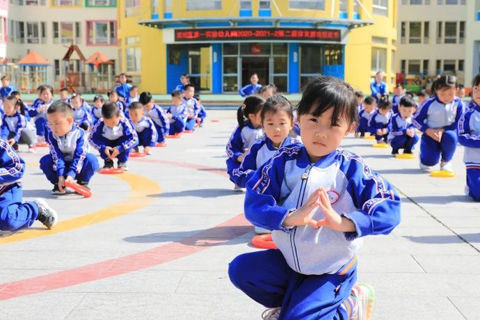 器械|滨城育英学园：游戏润智 “嗨”趣童年