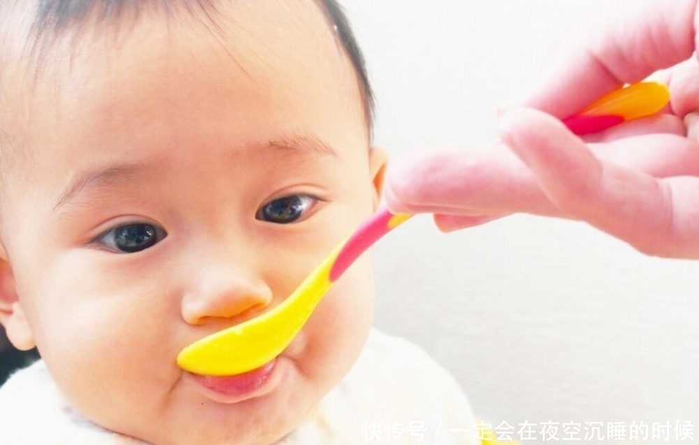 宝妈|新生儿要不要喝水，哪种水比较适合婴儿喝？这些小事宝妈要早知