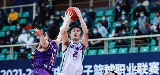 宏远|炸翻天!7球轰下33分!CBA三分王又开挂!他让丁彦雨航只能当老二