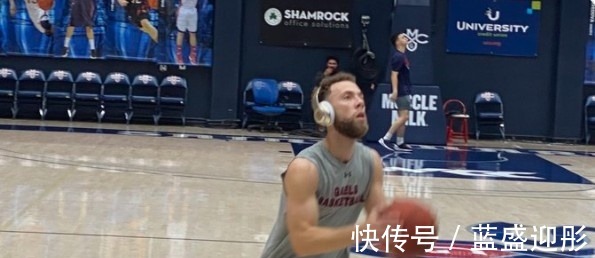 exhibit|名记快船与乔丹-福特签下了一份无保障的训练营合同！