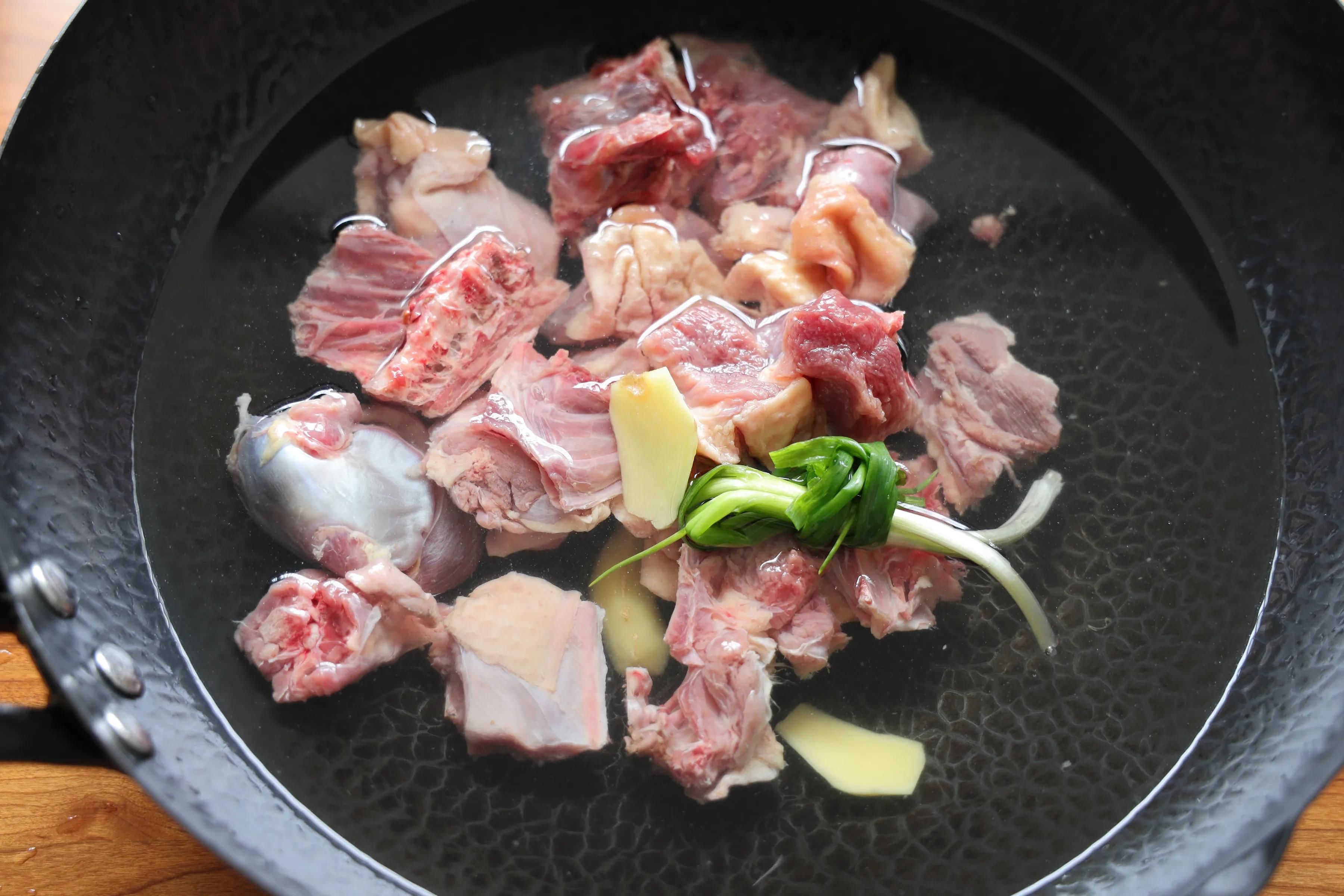 菌菇|秋天天气干燥,这汤水要多喝,营养丰富,每次一锅不够喝,特鲜美