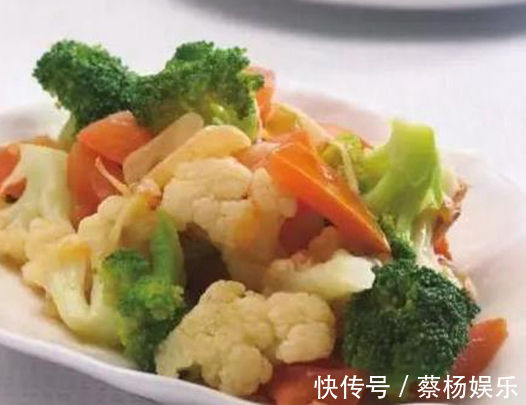 双花|美食推荐：水煮鱼，双花炝番茄，西红柿牛肉片，土豆饼的做法