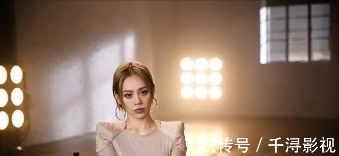 《哥哥》總決賽寧靜助陣,莫文蔚與言承旭合唱,2位妻子同臺表演