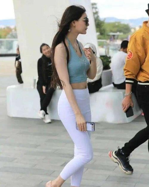 气质 瑜伽裤的打扮气质减龄又洋气，也可以很仙气，优雅气质尽显