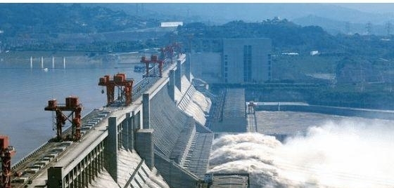 花费了上千|千亿造的三峡大坝，一天能挣回多少成本？网友：这辈子都不敢想