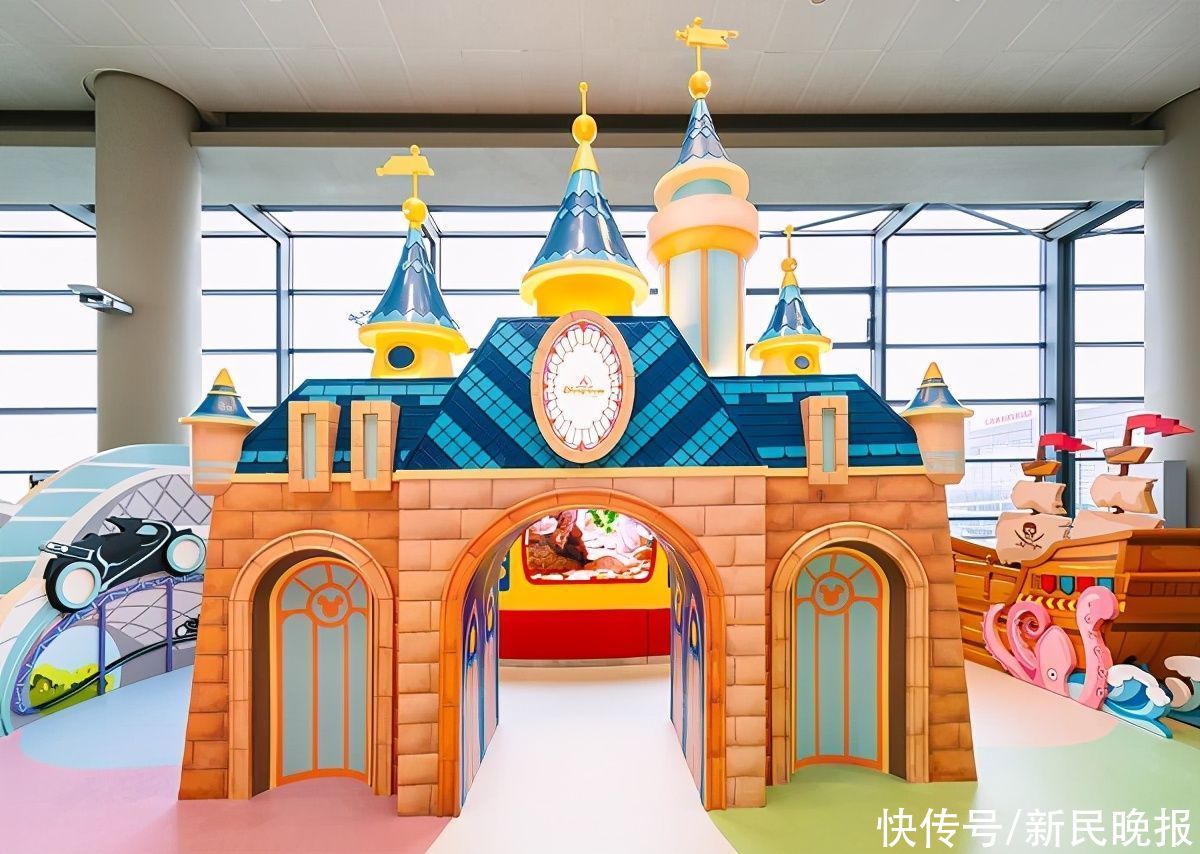 虹桥机场|机场里有个缩小版迪士尼！上海迪士尼度假区“童心飞飞园”在虹桥机场T2启用