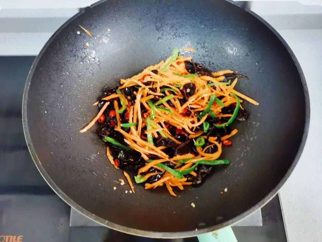 鱼香肉丝|美食推荐——鱼香肉丝